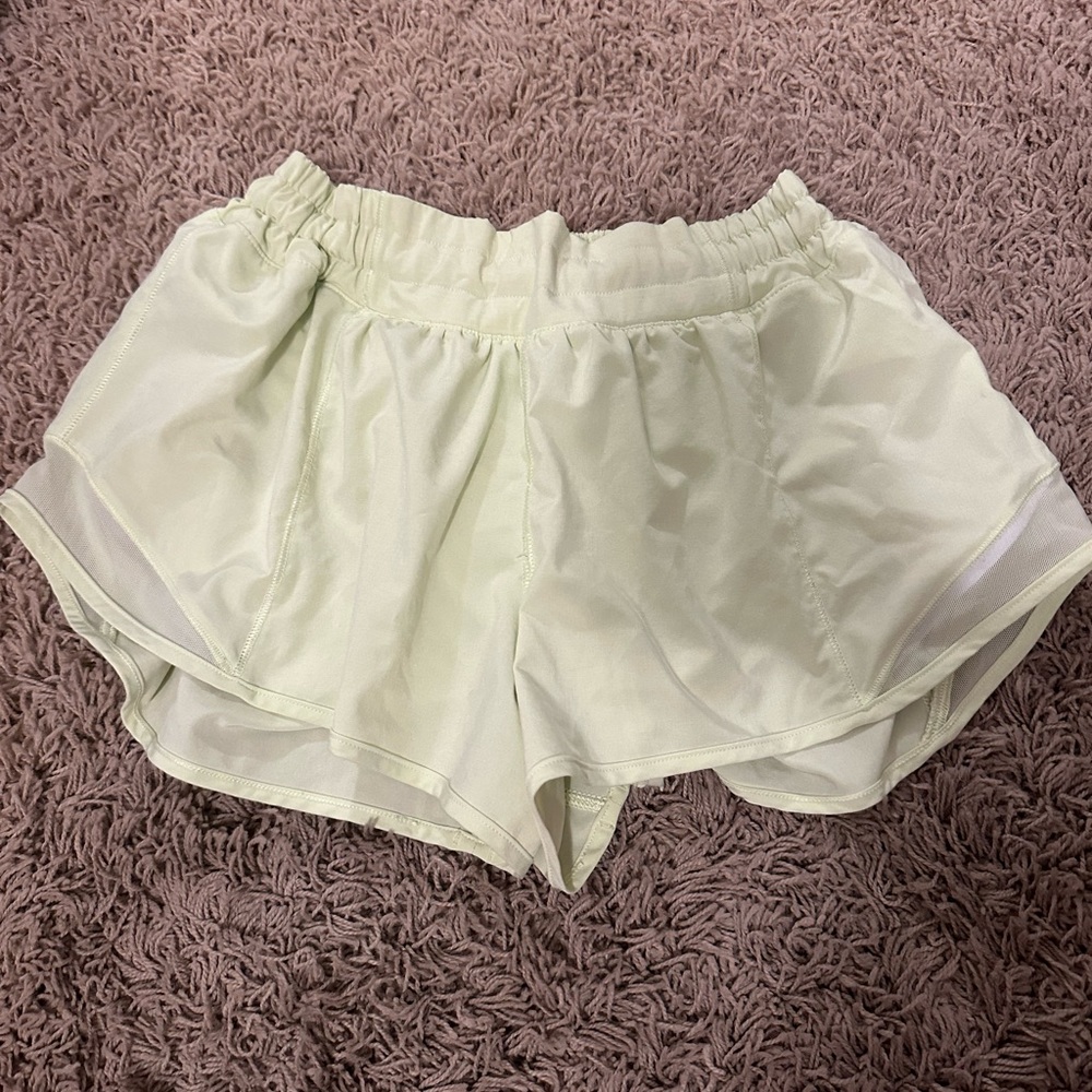 lululemon shorts size 8